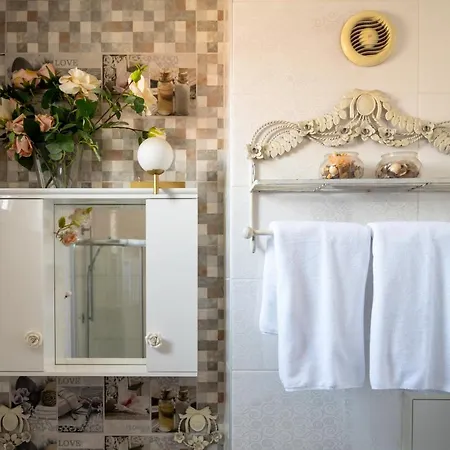 Sunny With A View In Center Apartman Szófia