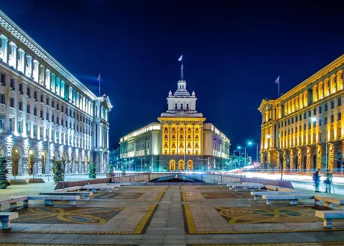 Sunny With A View In Center Апартамент София